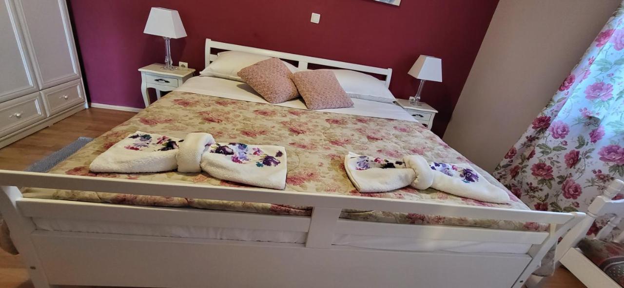 Ina By The Sea Apartment Luka  ภายนอก รูปภาพ