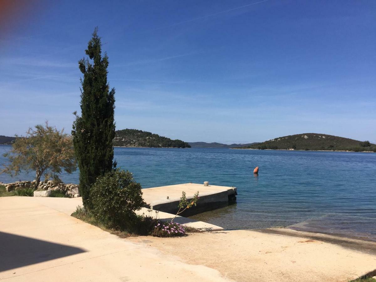 Ina By The Sea Apartment Luka  ภายนอก รูปภาพ