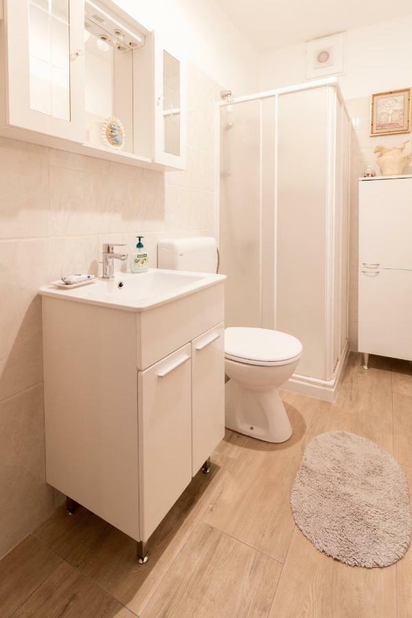 Ina By The Sea Apartment Luka  ห้อง รูปภาพ