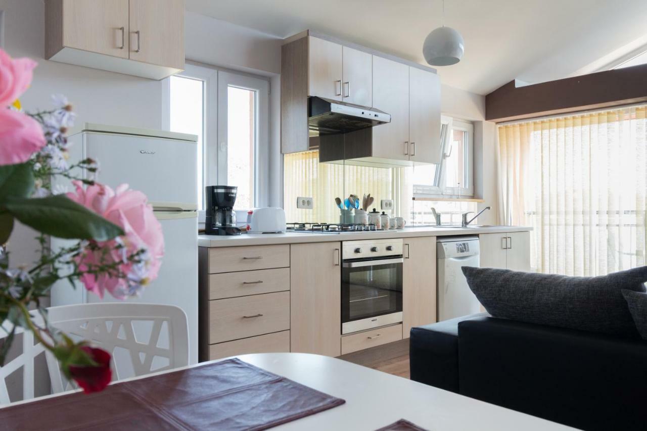 Ina By The Sea Apartment Luka  ภายนอก รูปภาพ